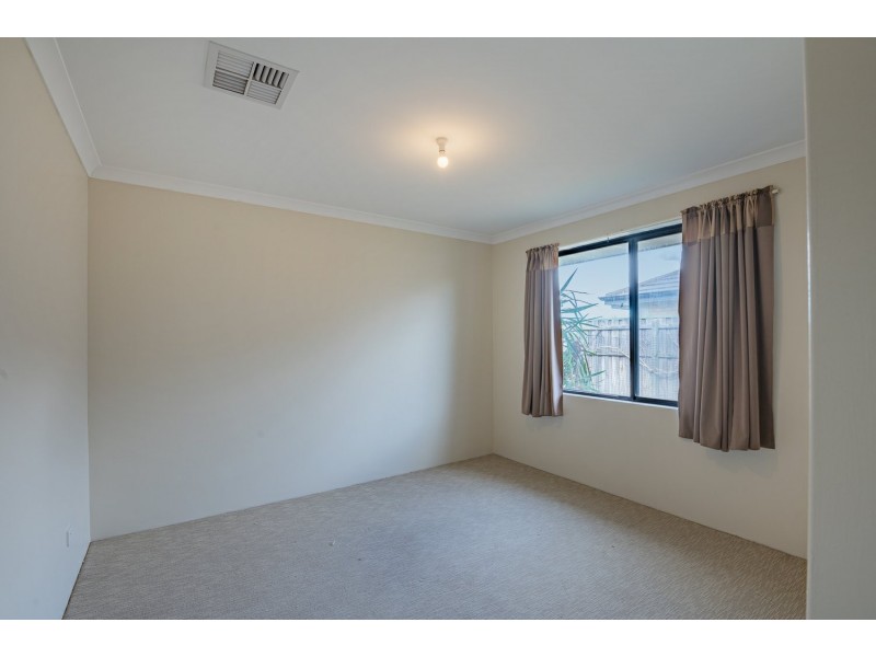 5 Riverland Drive, Ellenbrook WA 6069