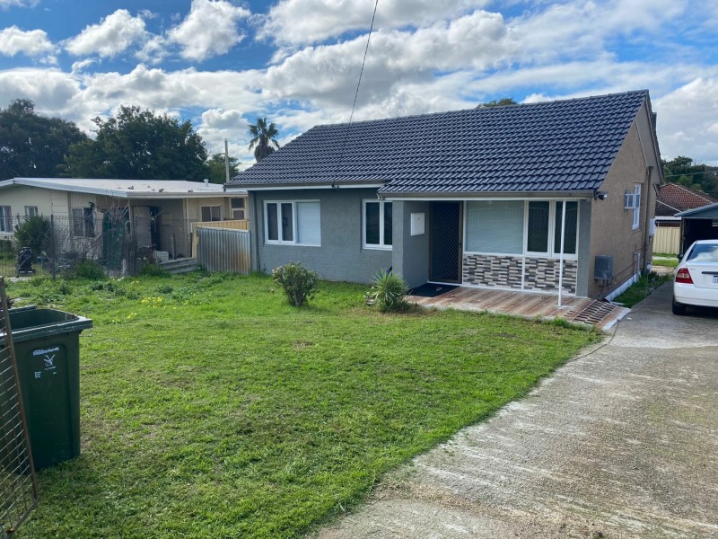 9 Altone Road, Lockridge WA 6054