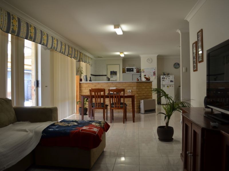 14 Aussat Drive, Eden Hill WA 6054