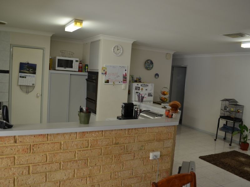 14 Aussat Drive, Eden Hill WA 6054