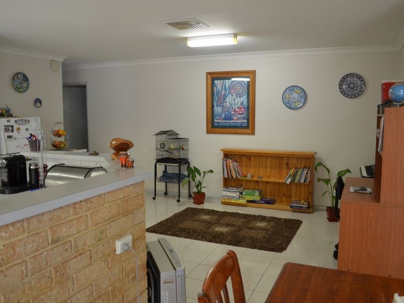 14 Aussat Drive, Eden Hill WA 6054