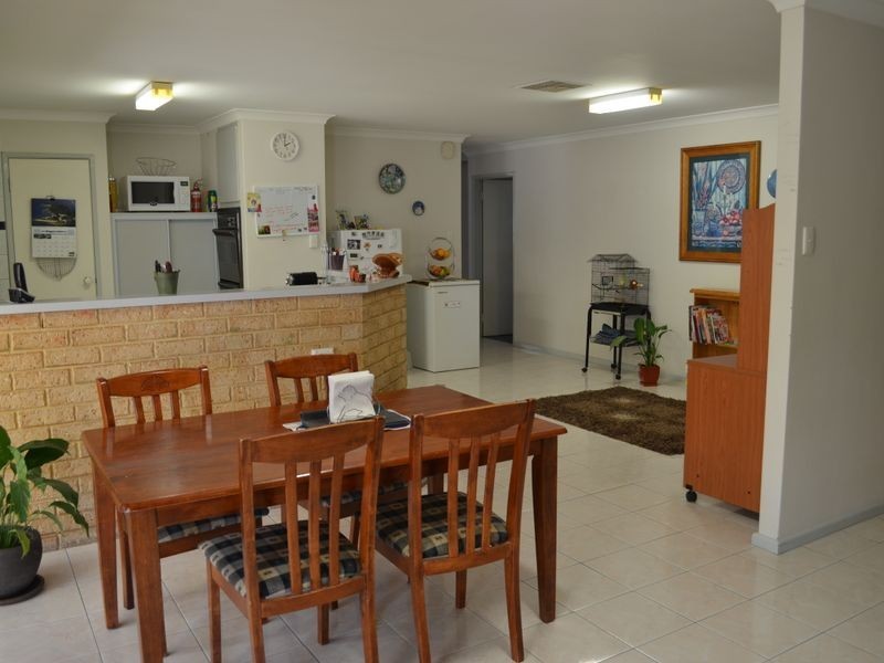 14 Aussat Drive, Eden Hill WA 6054