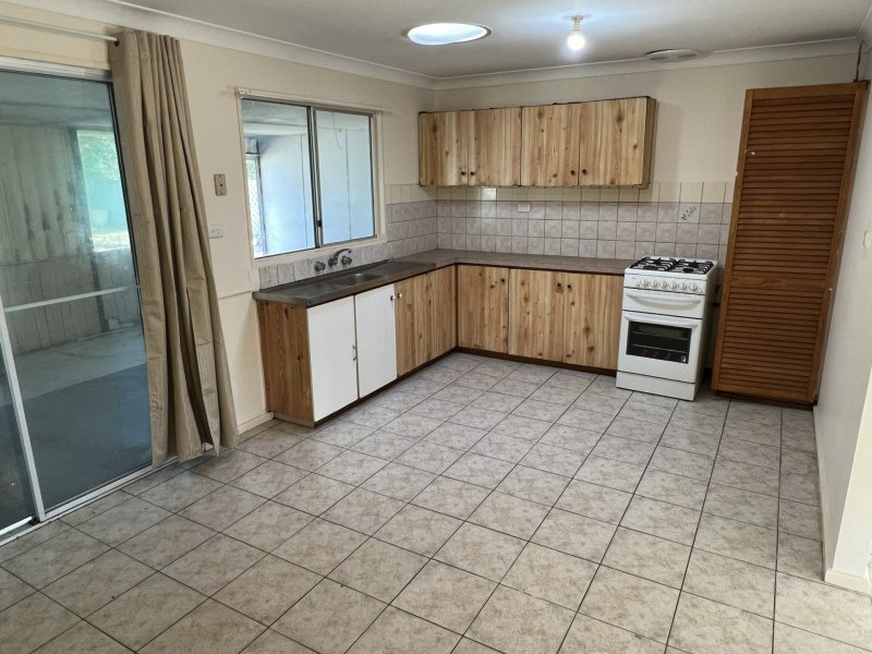 11 Valonia Rd, Langford WA 6147