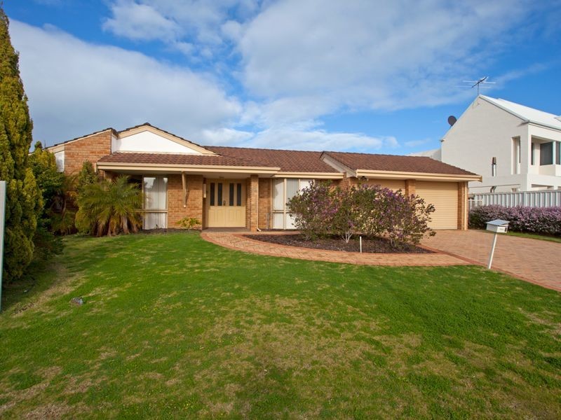 8 Porpoise Court, Coogee WA 6166