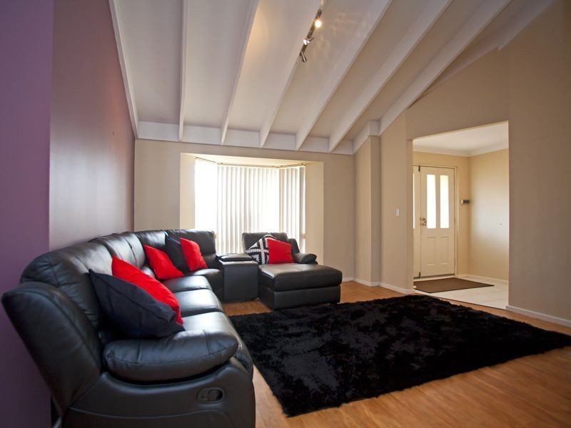 8 Porpoise Court, Coogee WA 6166