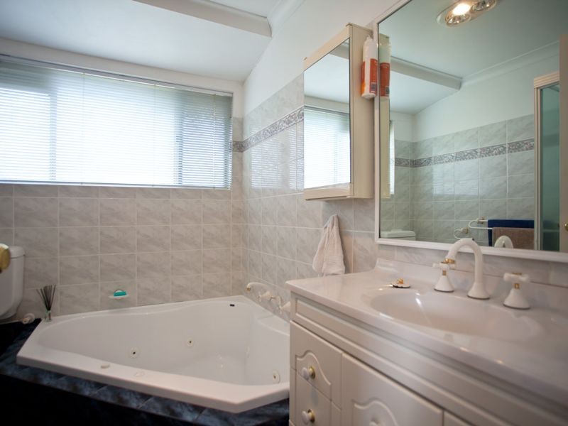 8 Porpoise Court, Coogee WA 6166