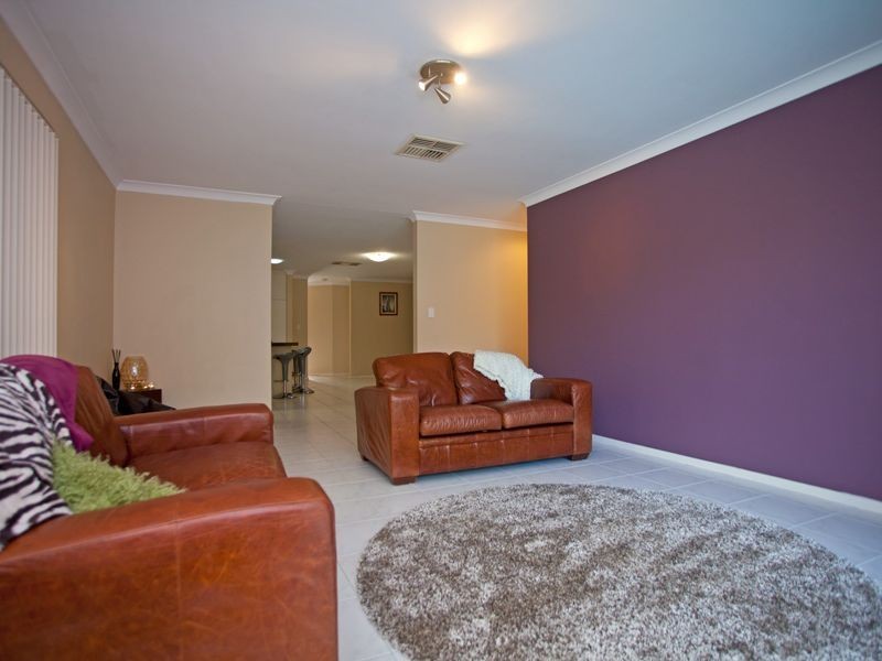 8 Porpoise Court, Coogee WA 6166