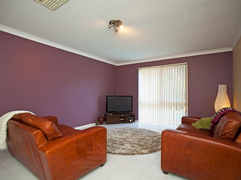 8 Porpoise Court, Coogee WA 6166