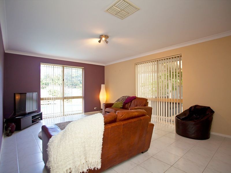 8 Porpoise Court, Coogee WA 6166