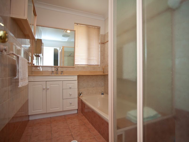 8 Porpoise Court, Coogee WA 6166