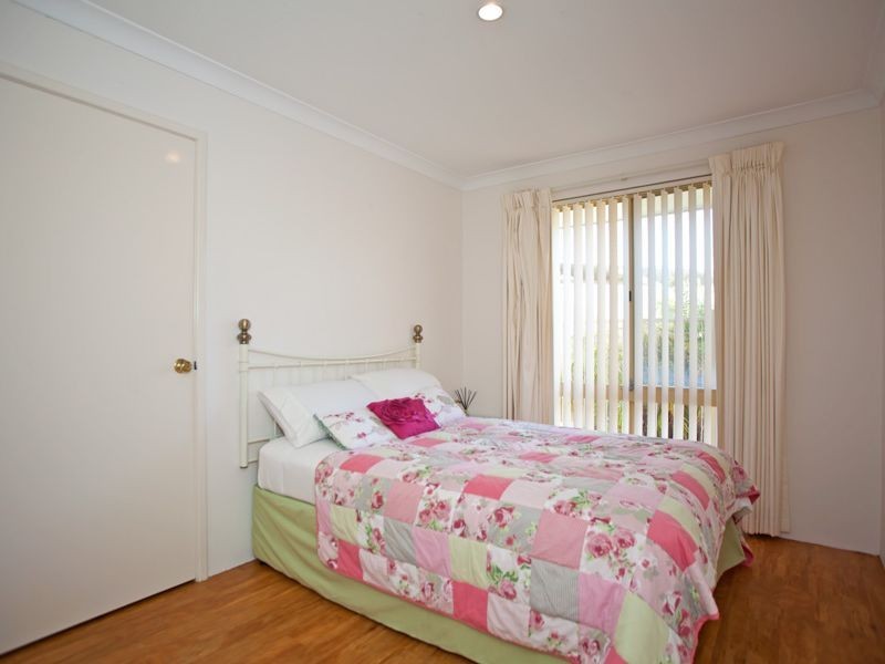 8 Porpoise Court, Coogee WA 6166