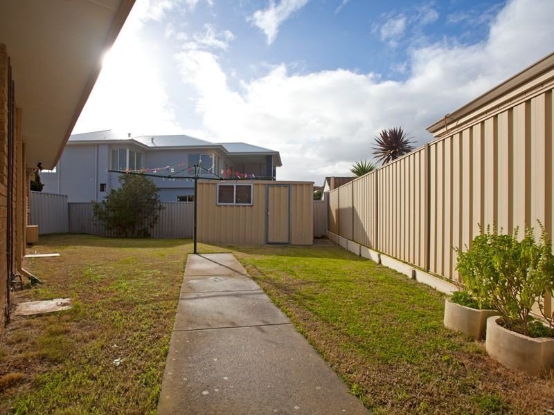 8 Porpoise Court, Coogee WA 6166