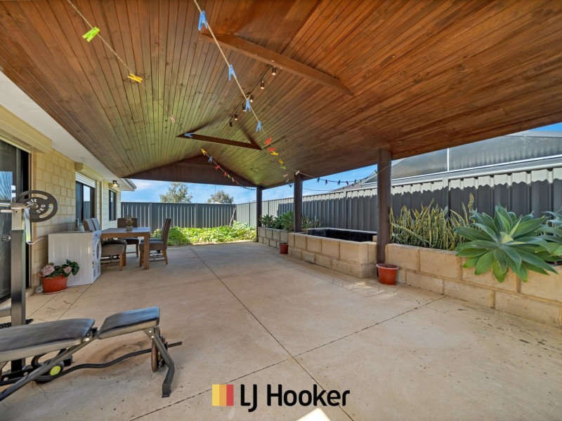 31 Wallum Rd, Banksia Grove WA 6031