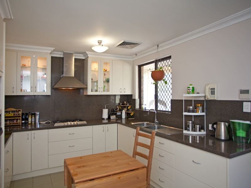 8 Steedman Loop, Mirrabooka WA 6061