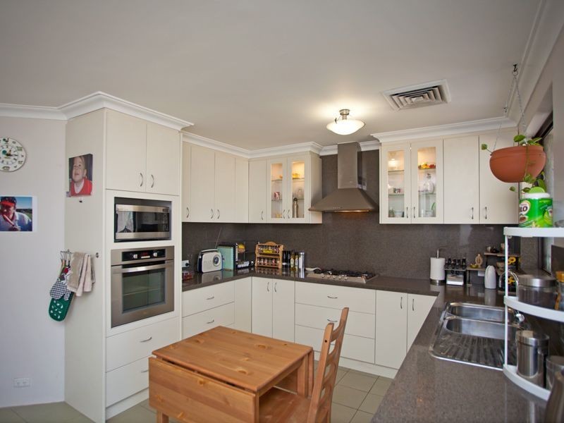 8 Steedman Loop, Mirrabooka WA 6061