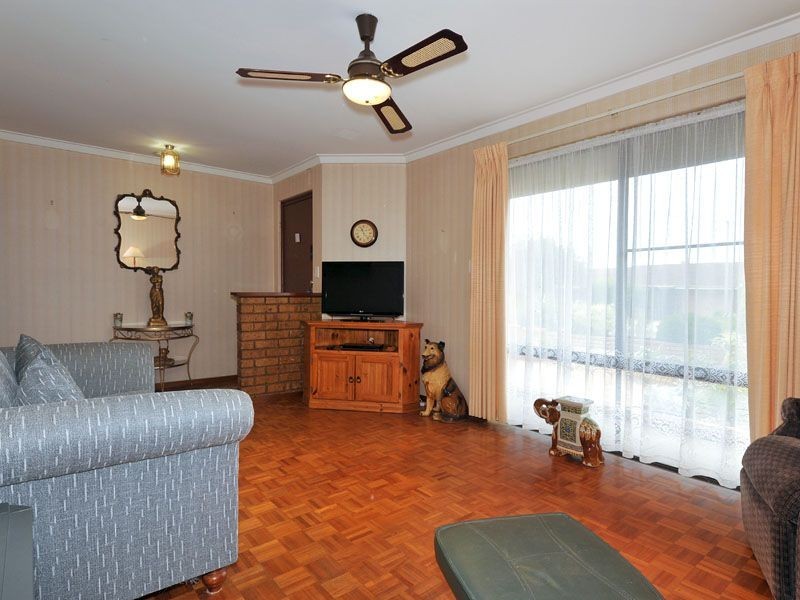 54 Dampier Loop, Mirrabooka WA 6061