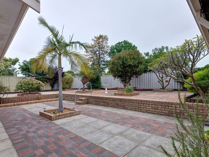 54 Dampier Loop, Mirrabooka WA 6061
