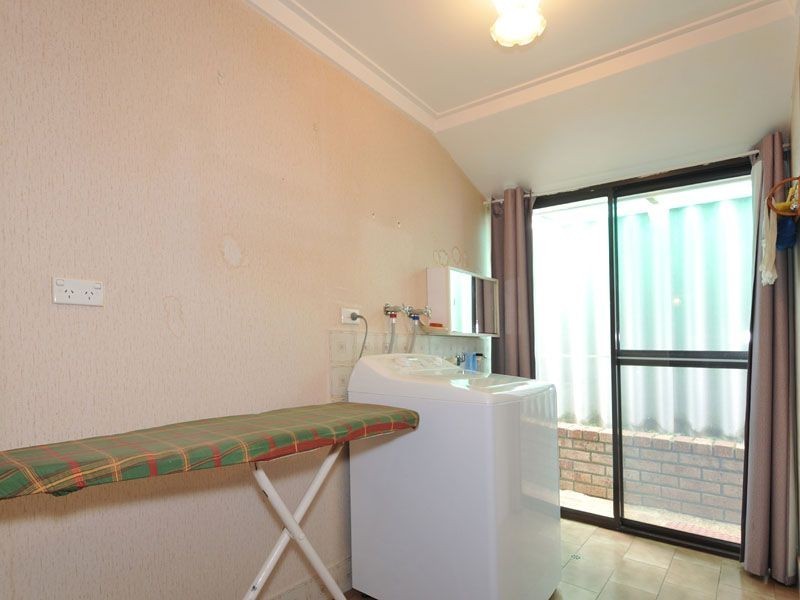 54 Dampier Loop, Mirrabooka WA 6061