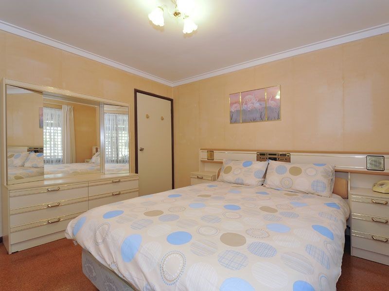 54 Dampier Loop, Mirrabooka WA 6061