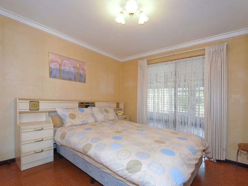 54 Dampier Loop, Mirrabooka WA 6061
