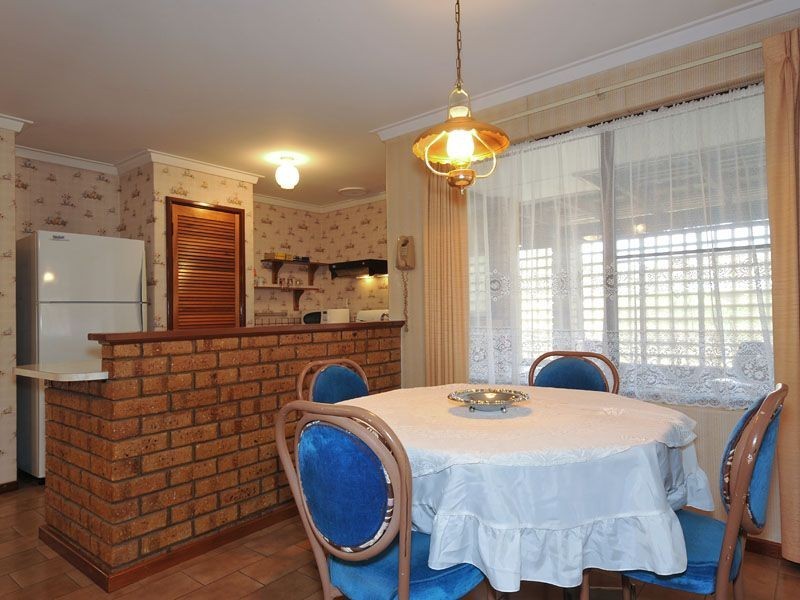 54 Dampier Loop, Mirrabooka WA 6061