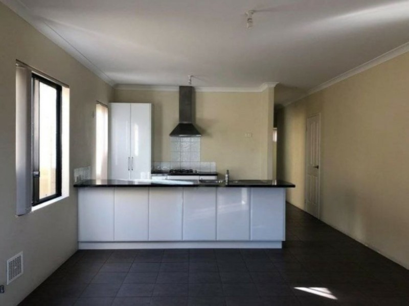 54 Arkana Rd, Westminster WA 6061