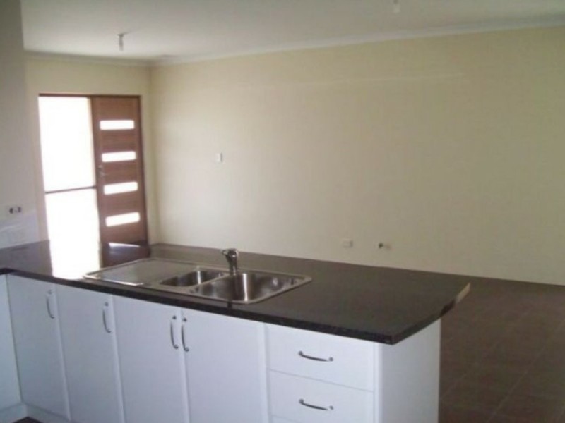 54 Arkana Rd, Westminster WA 6061