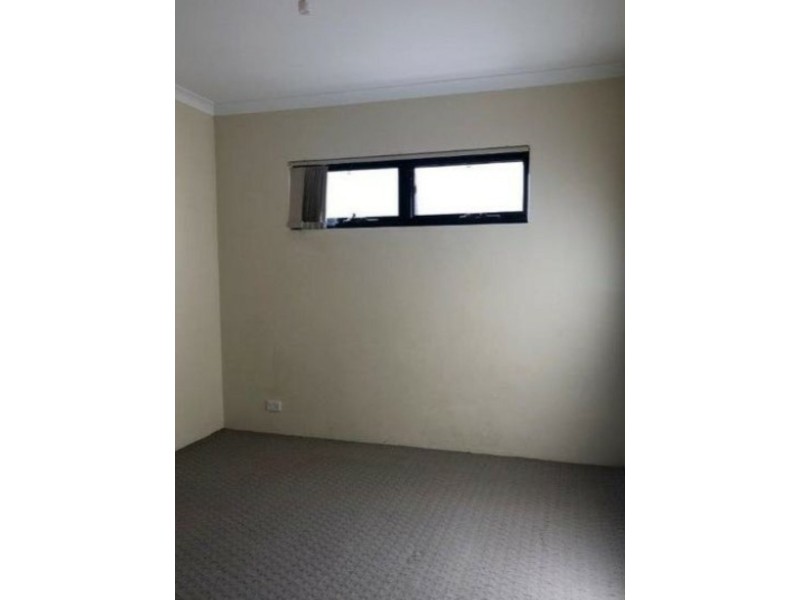 54 Arkana Rd, Westminster WA 6061