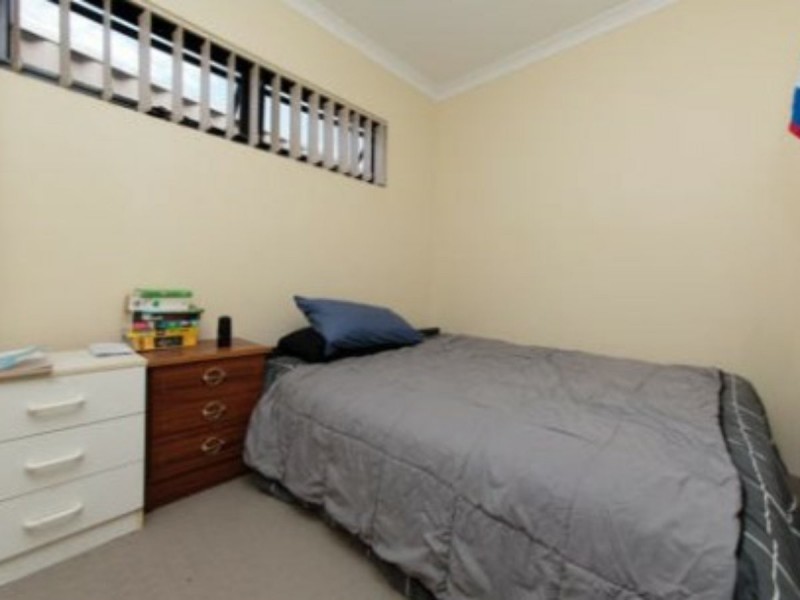 54 Arkana Rd, Westminster WA 6061