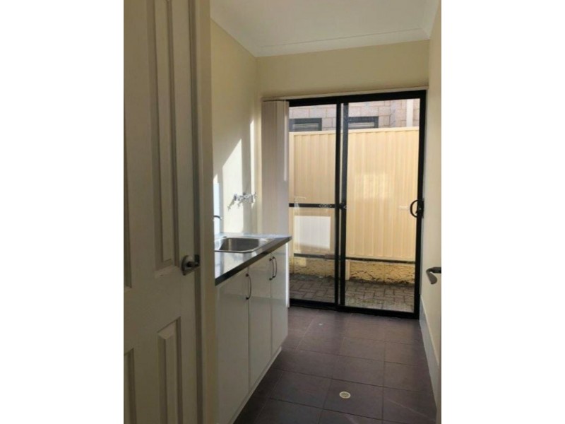 54 Arkana Rd, Westminster WA 6061