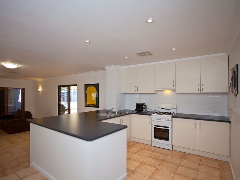 8 Binstead Court, Koondoola WA 6064