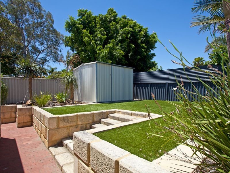 8 Binstead Court, Koondoola WA 6064