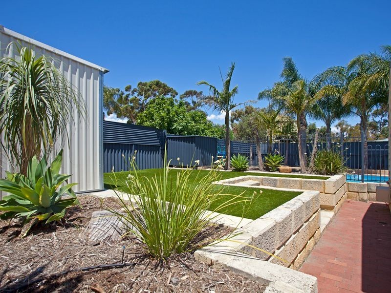 8 Binstead Court, Koondoola WA 6064