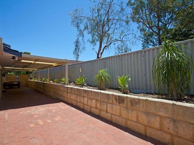 8 Binstead Court, Koondoola WA 6064
