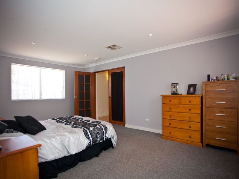 8 Binstead Court, Koondoola WA 6064