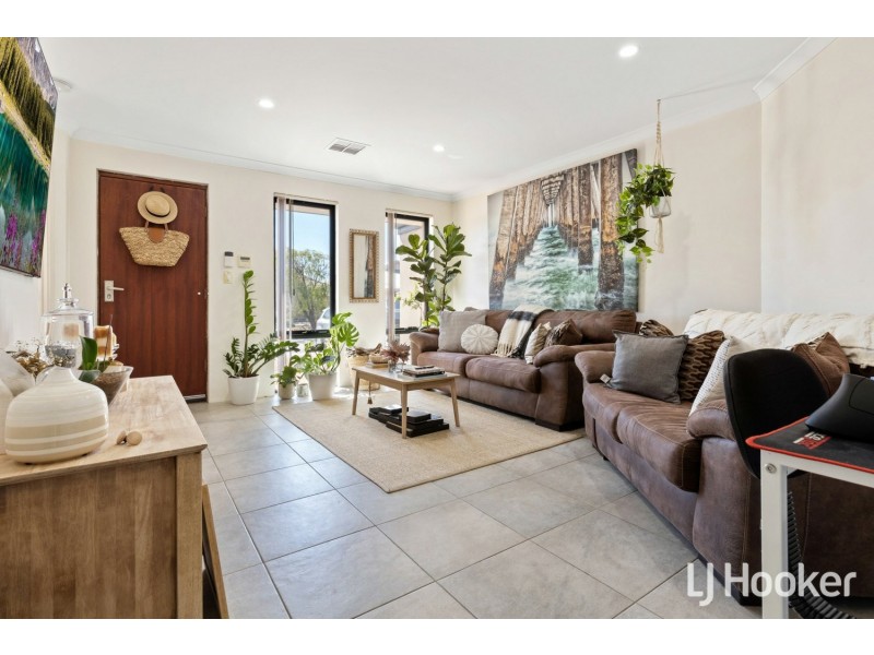 28 Evesham Drive, Ellenbrook WA 6069