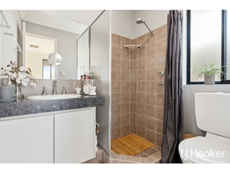 28 Evesham Drive, Ellenbrook WA 6069