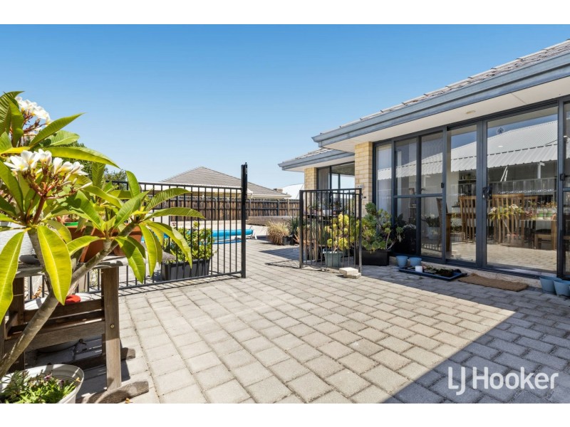 28 Evesham Drive, Ellenbrook WA 6069