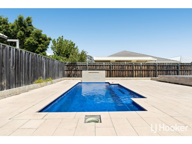 28 Evesham Drive, Ellenbrook WA 6069