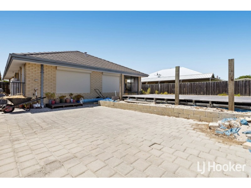 28 Evesham Drive, Ellenbrook WA 6069