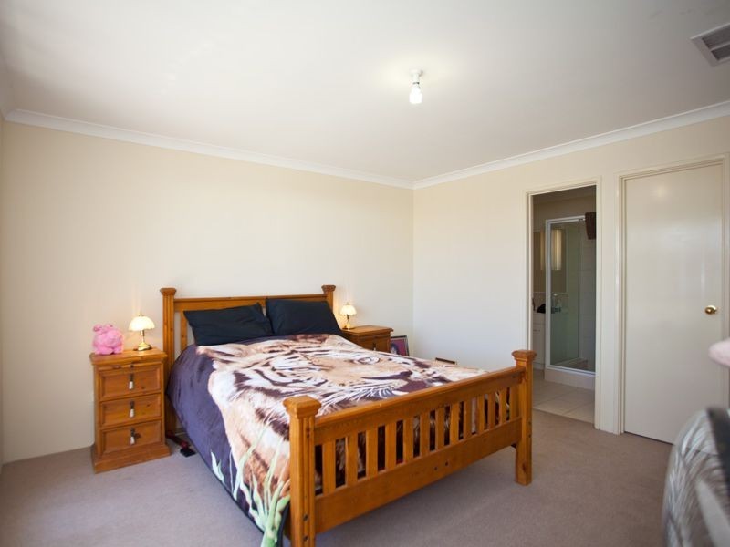 39 Mona Vale Loop, Ellenbrook WA 6069