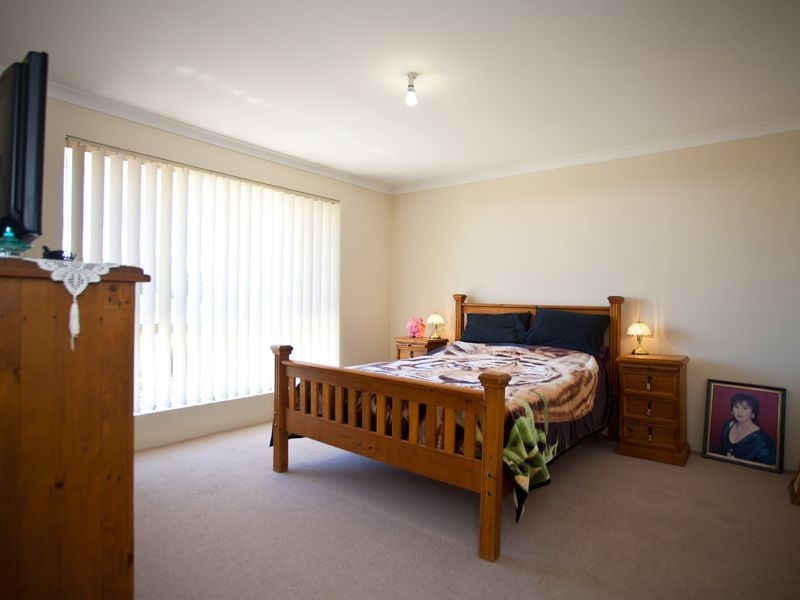 39 Mona Vale Loop, Ellenbrook WA 6069