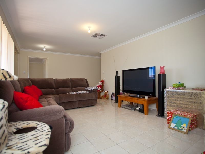 39 Mona Vale Loop, Ellenbrook WA 6069