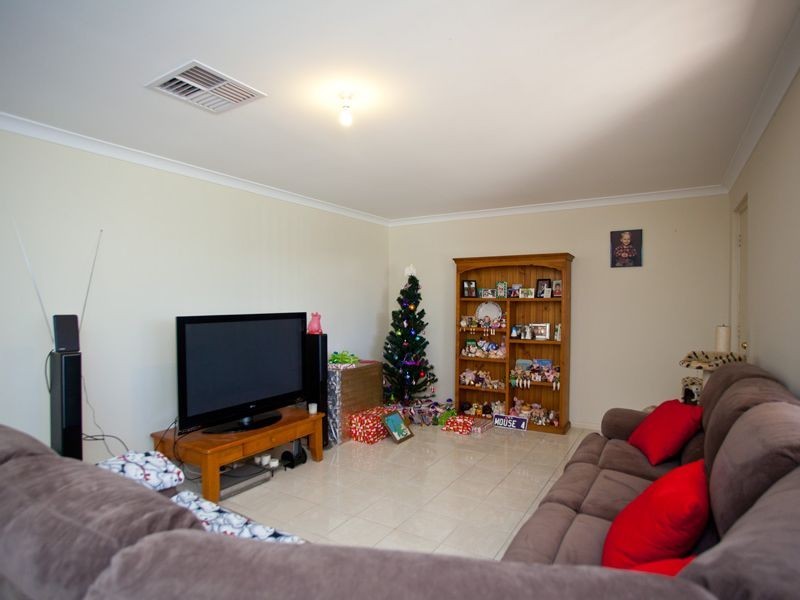 39 Mona Vale Loop, Ellenbrook WA 6069