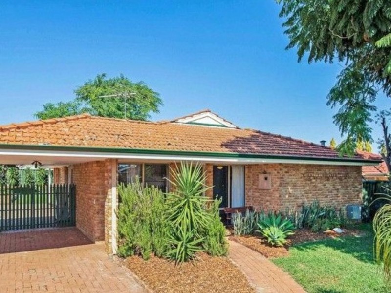 6 Speargrass Close, Alexander Heights WA 6064