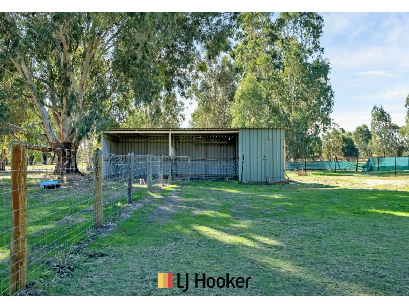 5 Lawson Road, Henley Brook WA 6055