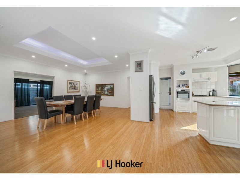11 Petworth Drive, The Vines WA 6069