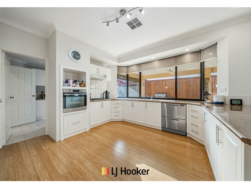 11 Petworth Drive, The Vines WA 6069