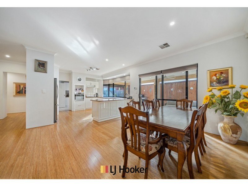 11 Petworth Drive, The Vines WA 6069
