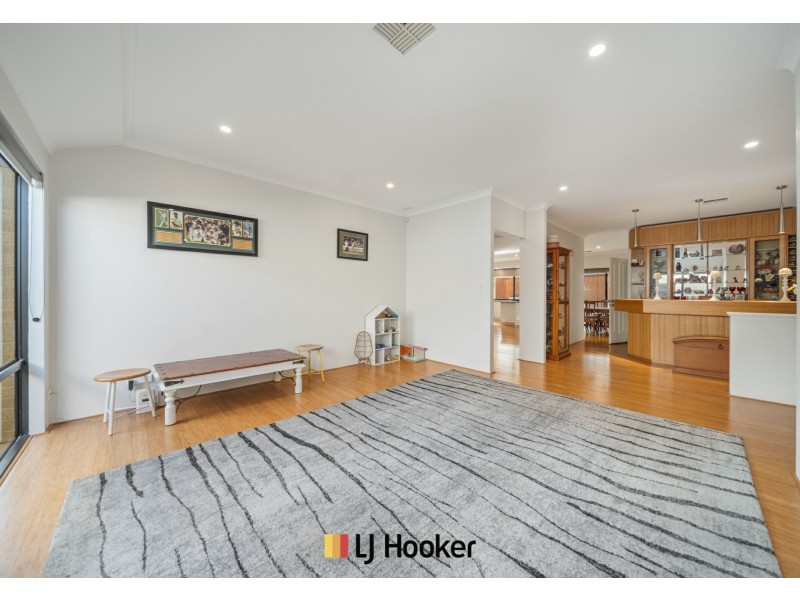 11 Petworth Drive, The Vines WA 6069